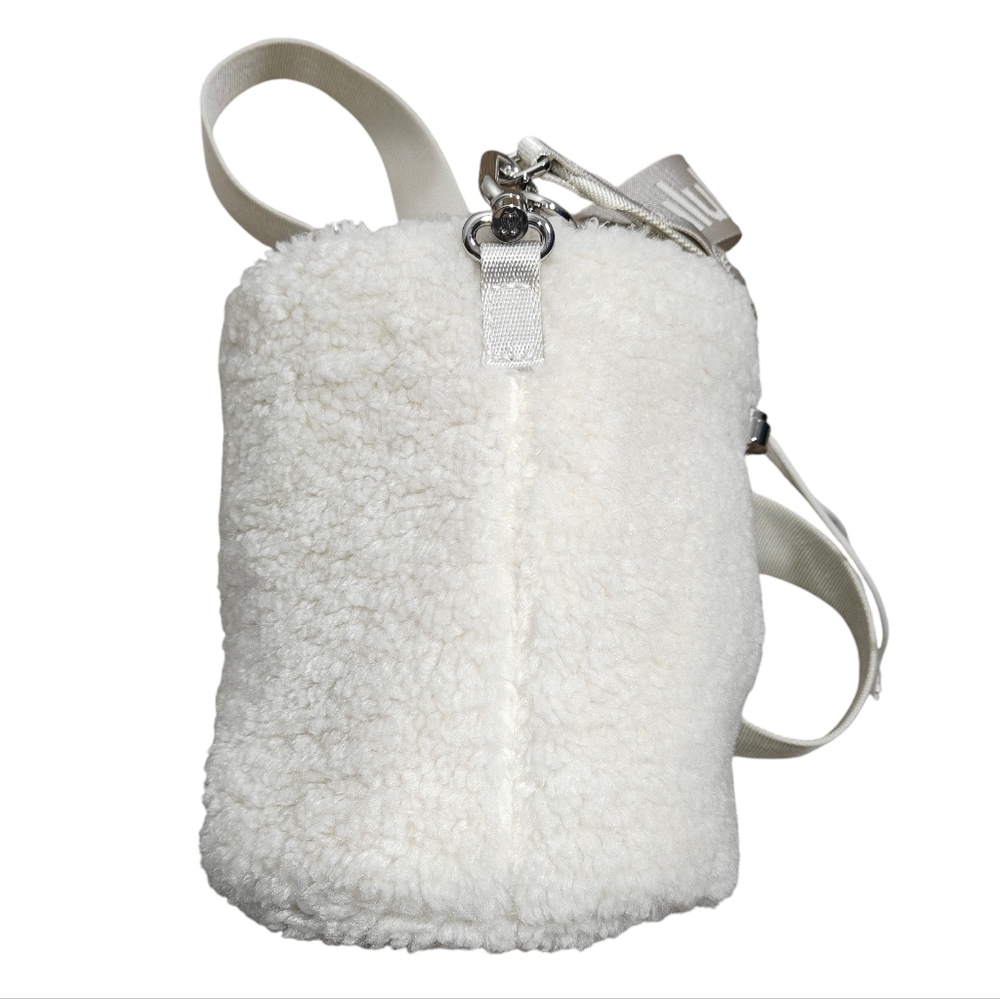 LULULEMON New Year Crossbody White Opal Fleece Bucket Bag 2.5L - Picture 11 of 16
